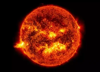 🚨 Uzaydan Gelen Tehlike: Şiddetli Güneş Patlaması Tehdidi Başladı