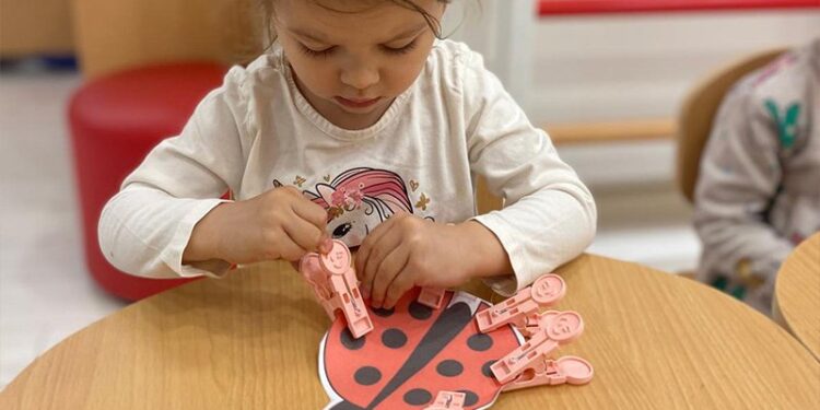 Ebeveyn Rehberliği: 0-3 Yaş Arası Gündelik Yaşam Becerileri Nasıl Geliştirilir?