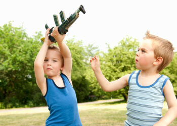 Uzman Psikologlar Açıkladı: Çocuklarda Akran Kıskançlığı Nasıl Aşılır ve Yönetilir?