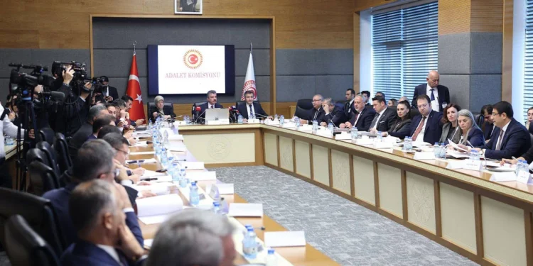 Yargı Paketi: Kara, Deniz ve Hava Ulaşımı Engelleme Cezalarında Hapis Süreleri Artıyor