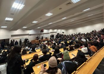 QR Kodlu Yoklama Sistemi: Üniversiteler Hayalet Katılıma Son Veriyor