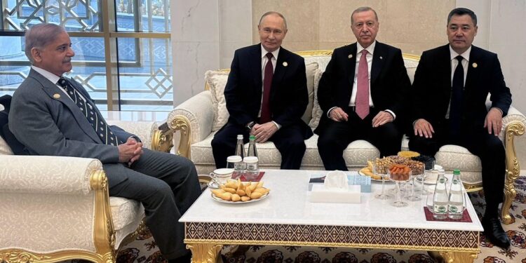 Tarihi Dörtlü Zirve Sonrası Önemli Mesajlar Verildi