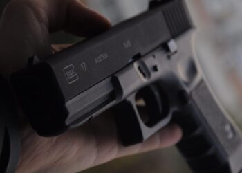 Yargı Personelinin Güvenilirliği Sarsıldı: Zabıt Katibinin İhaneti ve Etik Kriz