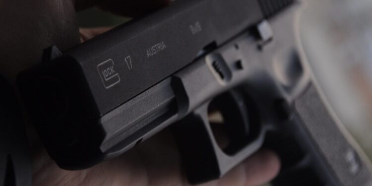 Yargı Personelinin Güvenilirliği Sarsıldı: Zabıt Katibinin İhaneti ve Etik Kriz