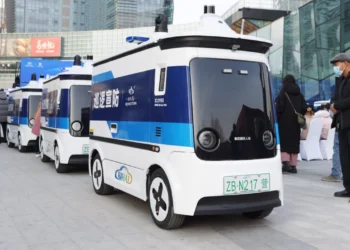 Çin Yapay Zekalı Polis Araçları Otonom Sürüşle Göreve Başladı