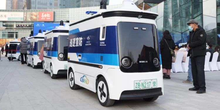 Çin Yapay Zekalı Polis Araçları Otonom Sürüşle Göreve Başladı