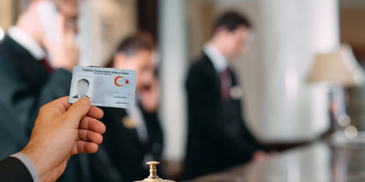 Otellerde artık kimlik fotokopisi alınmayacak: Çalışanların Gözünden Değişim